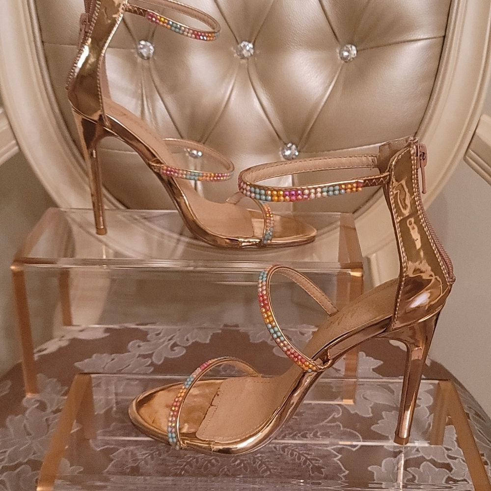 Jubilee Heels - Picture 5 of 6